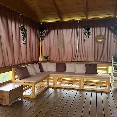 Homes With Pool, * Mielenko