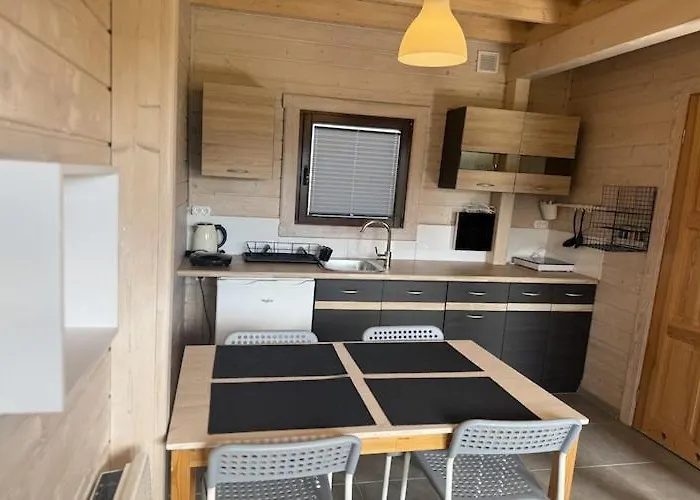 Homes With Pool, Nyaraló Mielenko